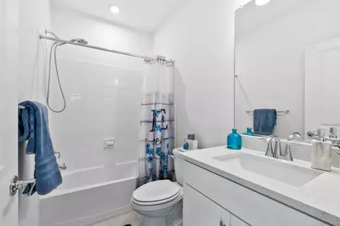 Bath - 22443 Sculpin Brook Rd, Boyds, MD 20841 photo 3 of 3