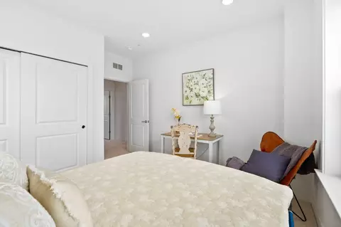 Bedroom - 22443 Sculpin Brook Rd, Boyds, MD 20841 photo 5 of 9