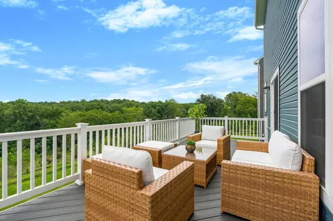 Exterior - 22443 Sculpin Brook Rd, Boyds, MD 20841 photo 9 of 15