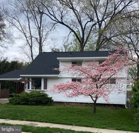 325 Bradley Ave, Rockville, MD 20851