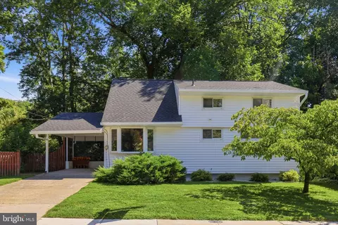325 Bradley Ave, Rockville, MD 20851