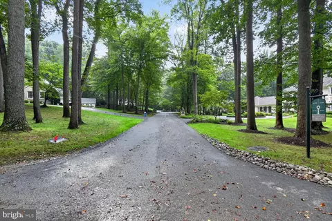 Exterior - 11216 River View Dr, Potomac, MD 20854 photo 11 of 11