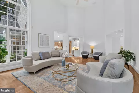 Living - 11216 River View Dr, Potomac, MD 20854 photo 2 of 2