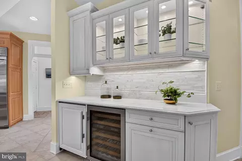 Kitchen - 11216 River View Dr, Potomac, MD 20854 photo 6 of 6