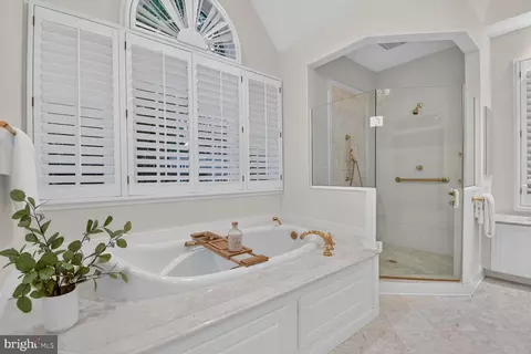 Bath - 11216 River View Dr, Potomac, MD 20854 photo 2 of 9