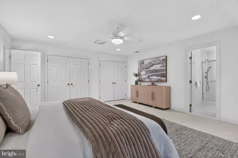 Bedroom - 11216 River View Dr, Potomac, MD 20854 photo 6 of 9