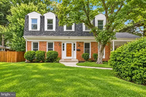 6 Brighton Dr, Gaithersburg, MD 20877