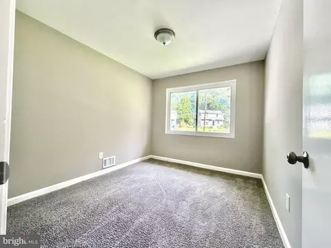 Bedroom - 10128 Dallas Ave, Silver Spring, MD 20901 photo 6 of 6