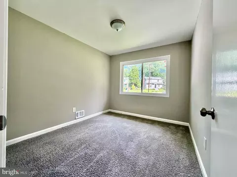 Bedroom - 10128 Dallas Ave, Silver Spring, MD 20901 photo 1 of 6