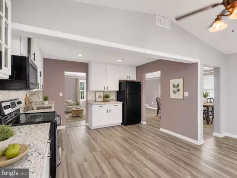 Entry Way - 4108 Elby St, Silver Spring, MD 20906 photo 2 of 4
