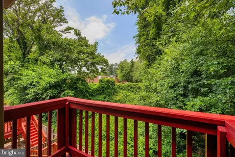 Exterior - 2615 Chivalry Ct, Silver Spring, MD 20902 photo 5 of 17
