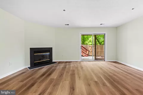 Living - 2615 Chivalry Ct, Silver Spring, MD 20902 photo 6 of 7