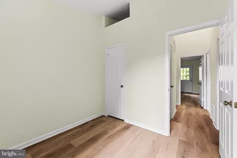 Entry Way - 2615 Chivalry Ct, Silver Spring, MD 20902 photo 6 of 7