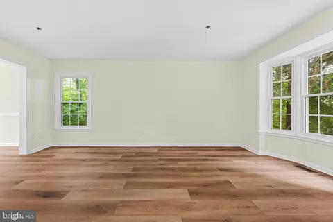 Living - 2615 Chivalry Ct, Silver Spring, MD 20902 photo 3 of 7