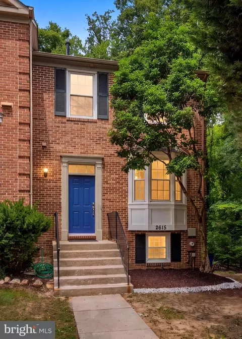 Exterior - 2615 Chivalry Ct, Silver Spring, MD 20902 photo 16 of 17