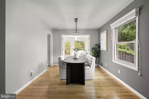 Dining - 822 Loxford Ter, Silver Spring, MD 20901 photo 1 of 2