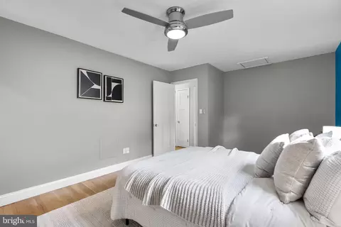 Bedroom - 822 Loxford Ter, Silver Spring, MD 20901 photo 2 of 6