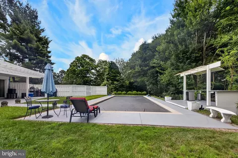 Exterior - 10 Shanandale Ct, Silver Spring, MD 20904 photo 4 of 11