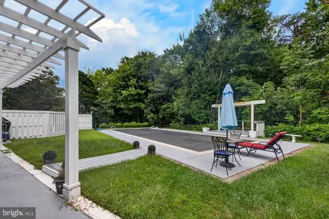 Exterior - 10 Shanandale Ct, Silver Spring, MD 20904 photo 5 of 11