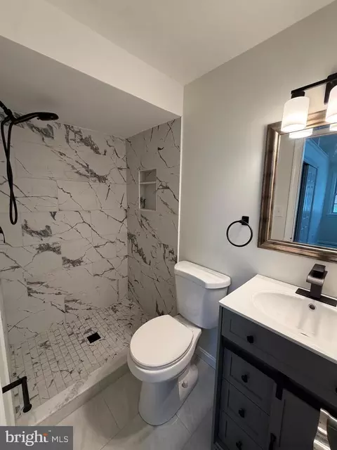 Bath - 2429 Parallel Ln, Silver Spring, MD 20904 photo 1 of 7