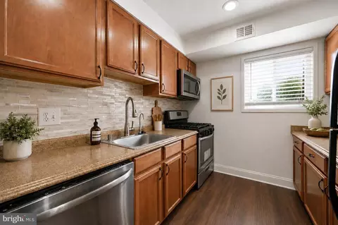 11501 Amherst Ave #6, Silver Spring, MD 20902 photo 3