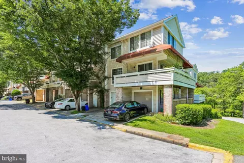 9803 Dockside Ter, Gaithersburg, MD 20886