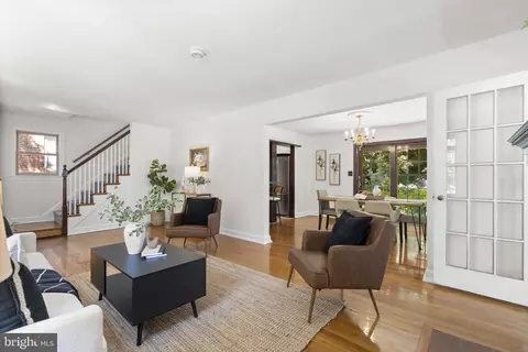 Living - 505 Thayer Ave, Silver Spring, MD 20910 photo 2 of 2