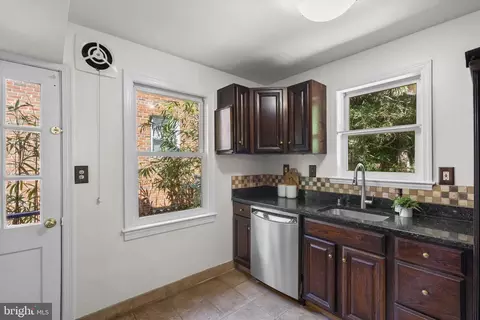 Kitchen - 505 Thayer Ave, Silver Spring, MD 20910 photo 3 of 3