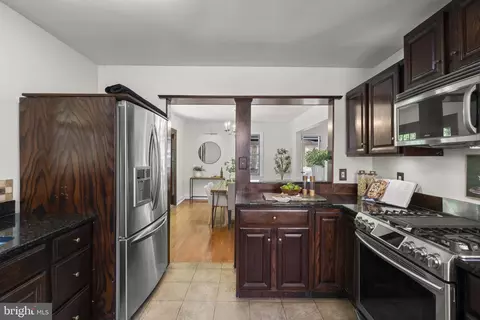 Entry Way - 505 Thayer Ave, Silver Spring, MD 20910 photo 1 of 1