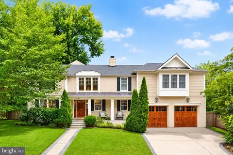 5601 Vernon Pl, Bethesda, MD 20817