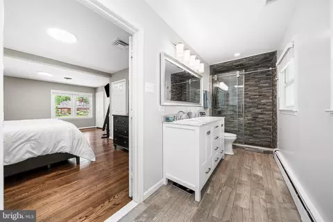 Entry Way - 1213 Dale Dr, Silver Spring, MD 20910 photo 2 of 3