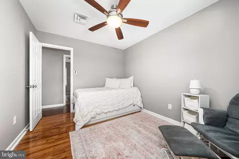 Bedroom - 1213 Dale Dr, Silver Spring, MD 20910 photo 7 of 9