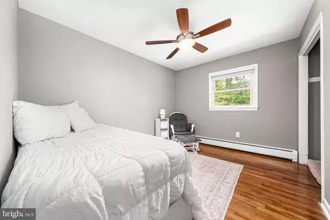 Bedroom - 1213 Dale Dr, Silver Spring, MD 20910 photo 6 of 9