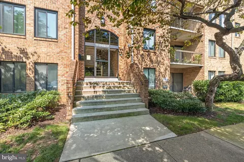 11415 Commonwealth Dr #204, Rockville, MD 20852
