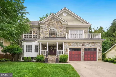 8610 Hartsdale Ave, Bethesda, MD 20817