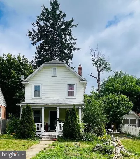 3515 Decatur Ave, Kensington, MD 20895