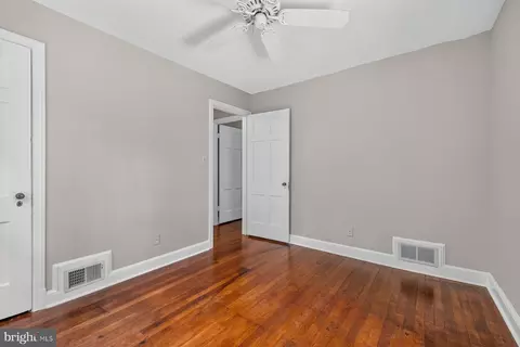 Bedroom - 3 Park Valley Rd, Silver Spring, MD 20910 photo 4 of 5