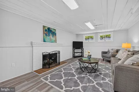 Living - 3 Park Valley Rd, Silver Spring, MD 20910 photo 6 of 8