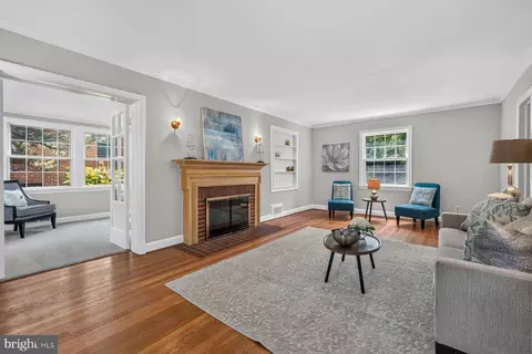 Living - 3 Park Valley Rd, Silver Spring, MD 20910 photo 1 of 8