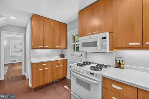 Kitchen - 3 Park Valley Rd, Silver Spring, MD 20910 photo 3 of 4