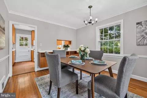 Dining - 3 Park Valley Rd, Silver Spring, MD 20910 photo 1 of 3