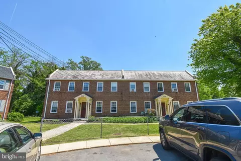 8209 Schrider St, Silver Spring, MD 20910 photo 2