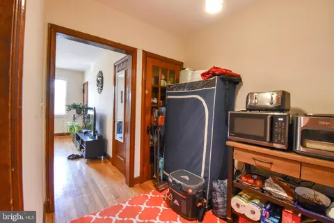 8209 Schrider St, Silver Spring, MD 20910 photo 6