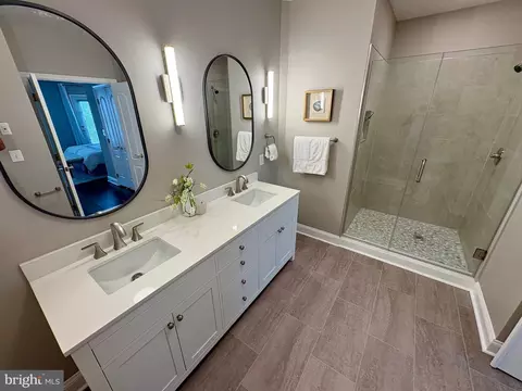 303 Redland Blvd #201, Rockville, MD 20850