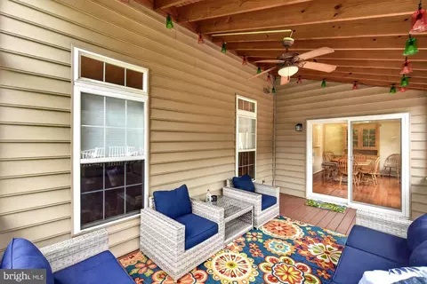 Exterior - 16900 Hillard St, Poolesville, MD 20837 photo 14 of 16