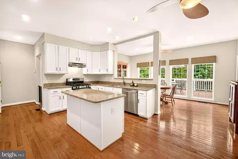 Kitchen - 16900 Hillard St, Poolesville, MD 20837 photo 1 of 5