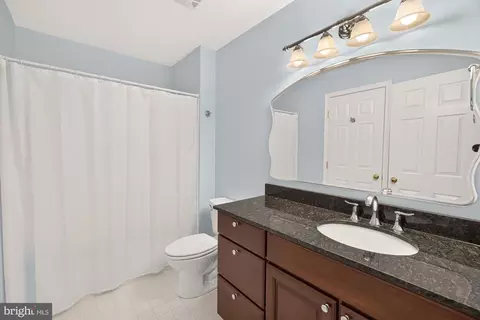 Bath - 16900 Hillard St, Poolesville, MD 20837 photo 5 of 7