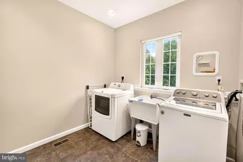Other - 16900 Hillard St, Poolesville, MD 20837 photo 8 of 32