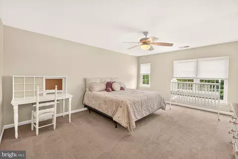 Bedroom - 16900 Hillard St, Poolesville, MD 20837 photo 5 of 9