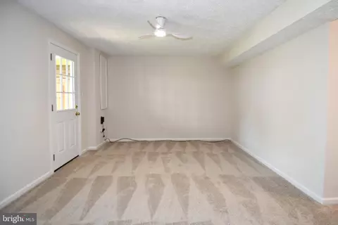 Living - 101 Smoothleaf Ln, Gaithersburg, MD 20878 photo 10 of 10